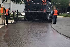 Best Driveway Grading and Leveling  in Edwardsville, KS